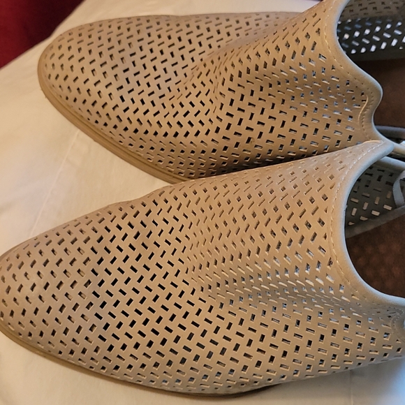 Mules - Picture 4 of 4